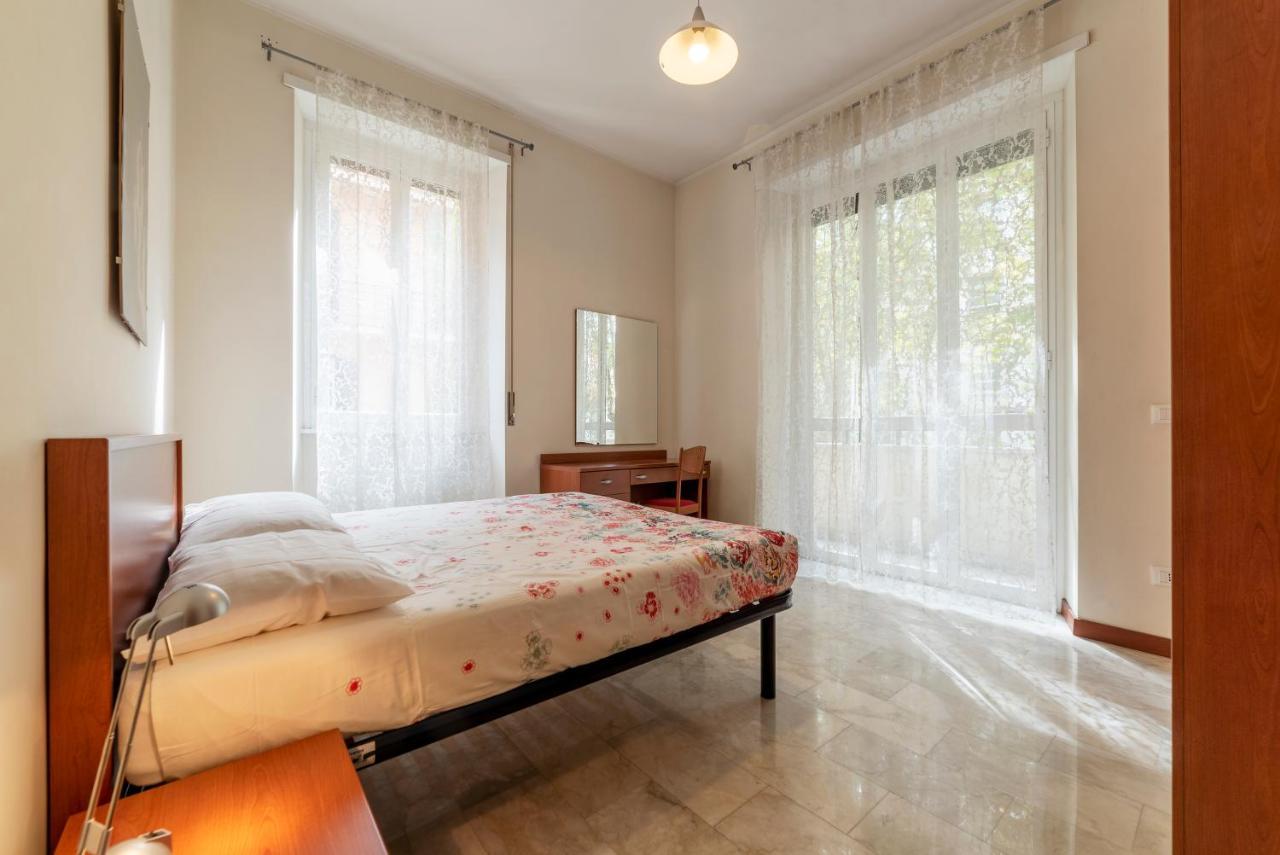 Piazza Re Di Roma Apartment Екстериор снимка