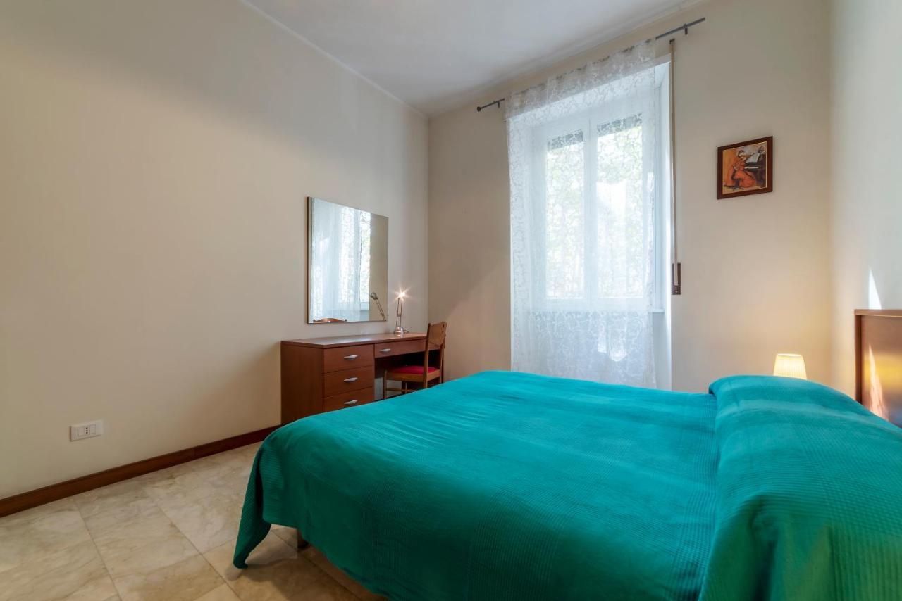 Piazza Re Di Roma Apartment Екстериор снимка