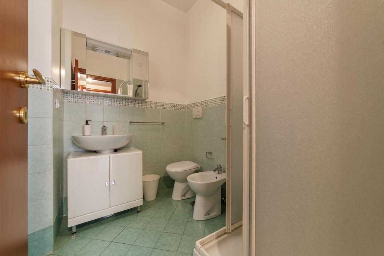 Piazza Re Di Roma Apartment Екстериор снимка