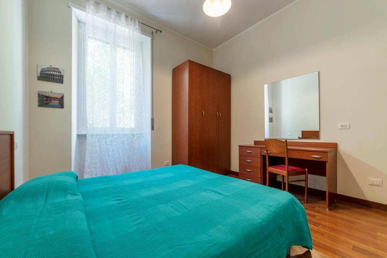 Piazza Re Di Roma Apartment Екстериор снимка